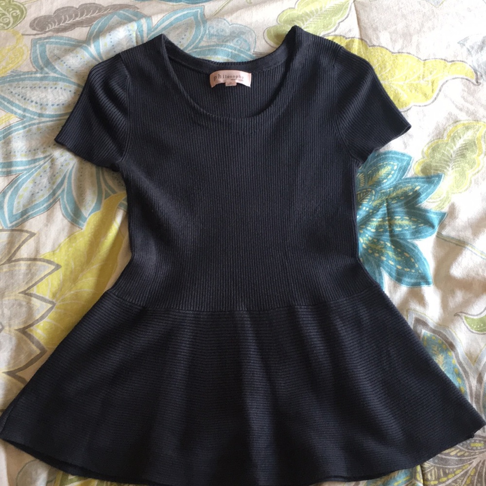 Short sleeved peplum sweater top